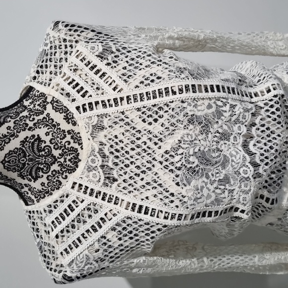 💥 3 for $20Sportsgirl, off-white lace/embroidered long dress, no lining, size S - Picture 2 of 9